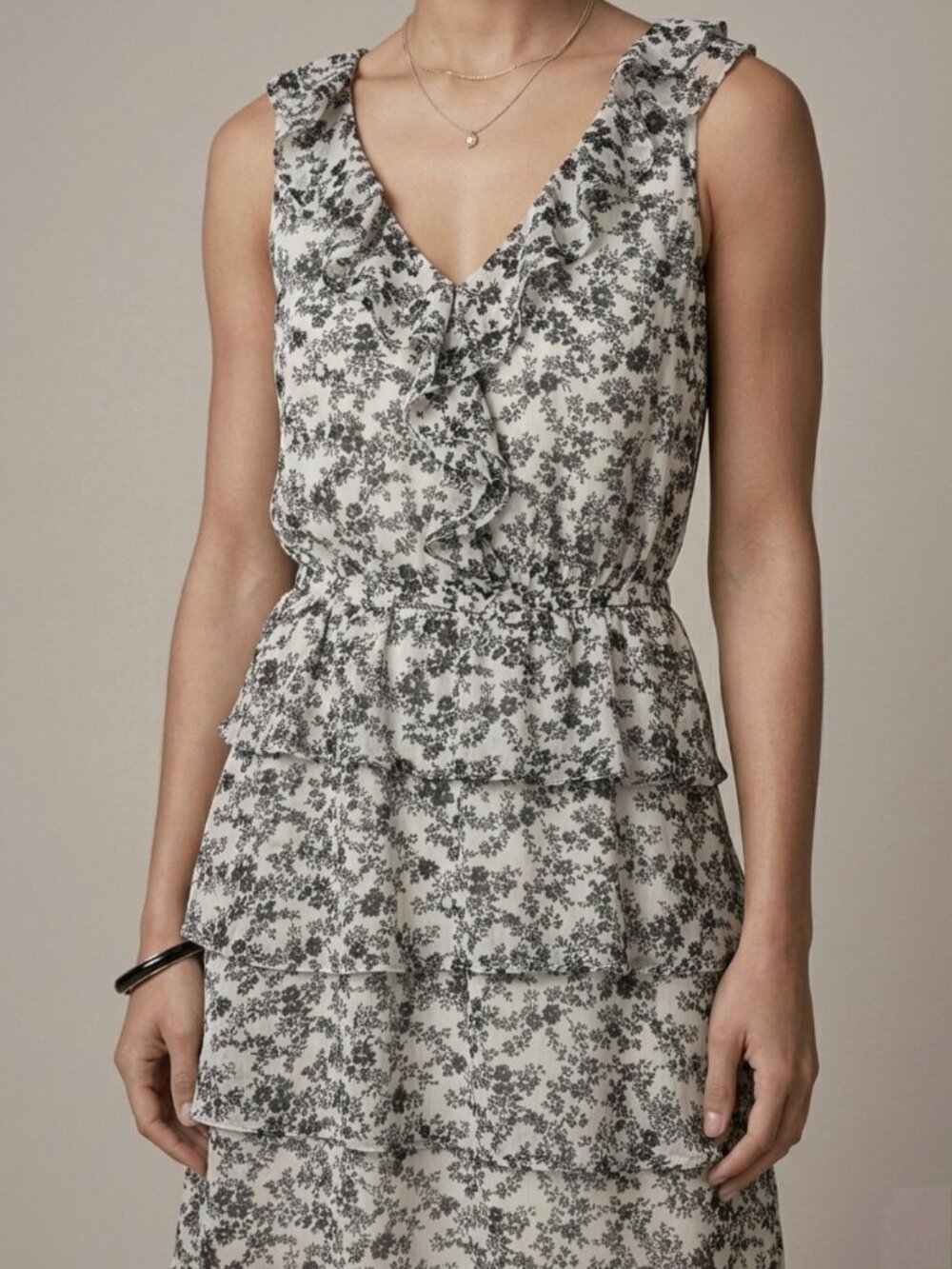 WHITE HOUSE BLACK MARKET WHBM White Black Gray Floral Ruffle Tiered Shift Dress